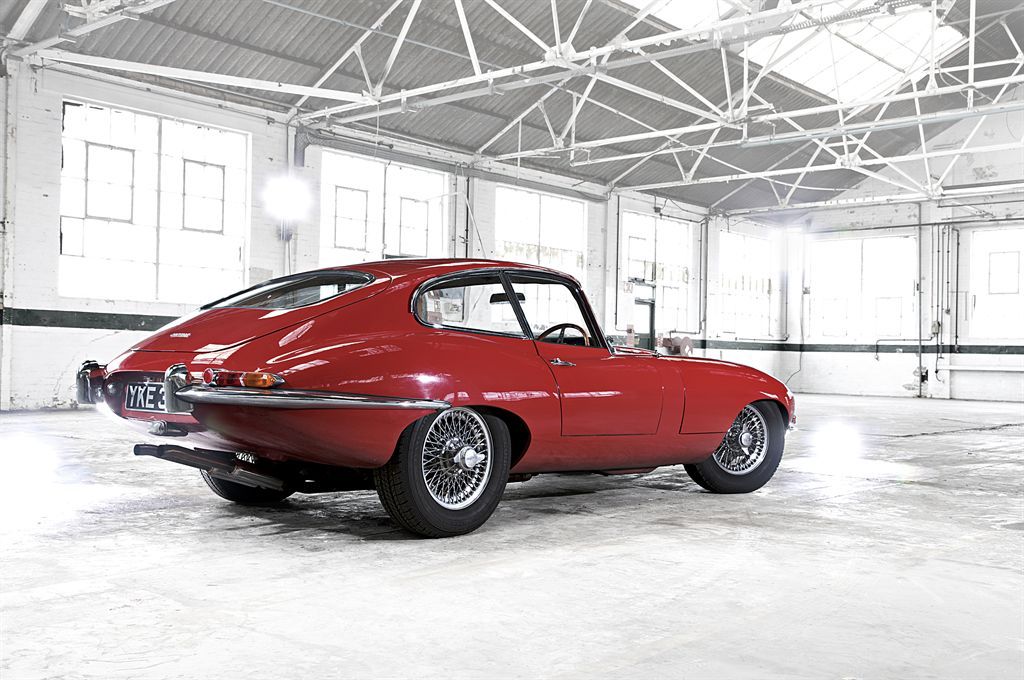e-type_coupe_heritage_02_LowRes